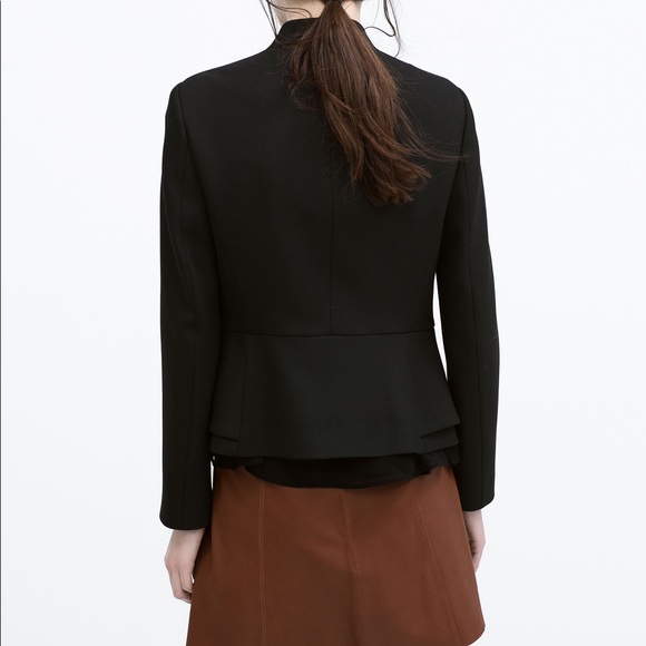 Like new Zara Blazer (size M) wore 2x - Picture 6 of 11